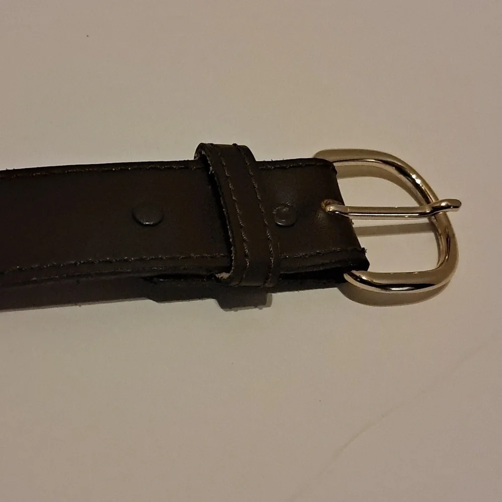 Classic Brown Leather Work Belt Made In The USA Size 50/125 Preowned Minor Wear